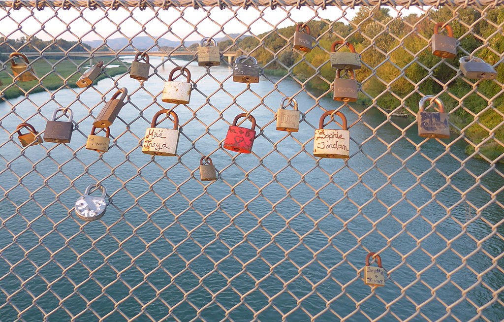 Pose de borne de recharge Rhône