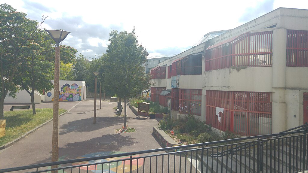 Pose de borne de recharge Évry