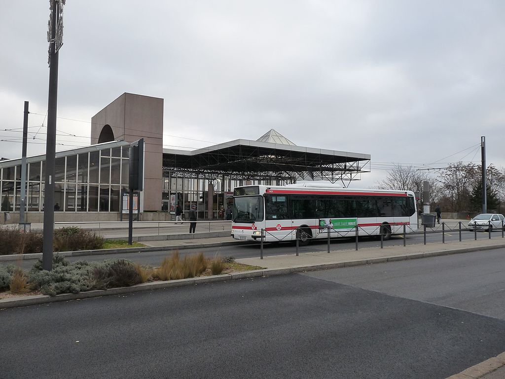 Pose de borne de recharge Vénissieux